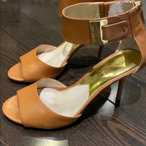 Michael Kors heeled sandals - Picture 4 of 9